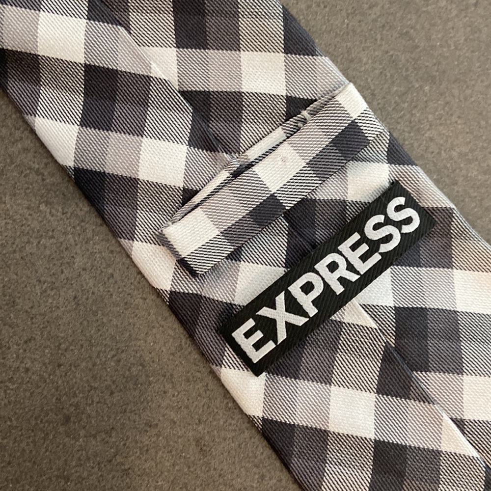 Express tie - Picture 4 of 5